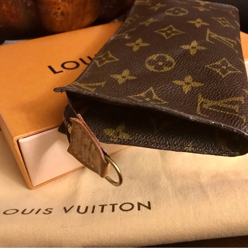 🤗 SOLD 👏🏻👏🏻👏🏻 Louis Vuitton Trousse Wristlet Pouch - Picture 8 of 13